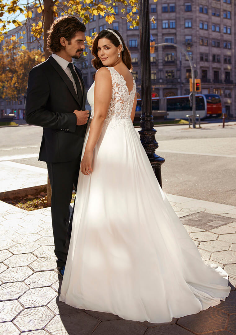 Robe de mariée Dazzling - White One Collection 2023